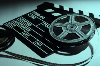 İki eski makara film ve sinema alkış