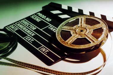 İki eski makara film ve sinema alkış