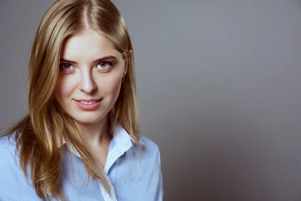 Portret van een lachende zakenvrouw — Stockfoto