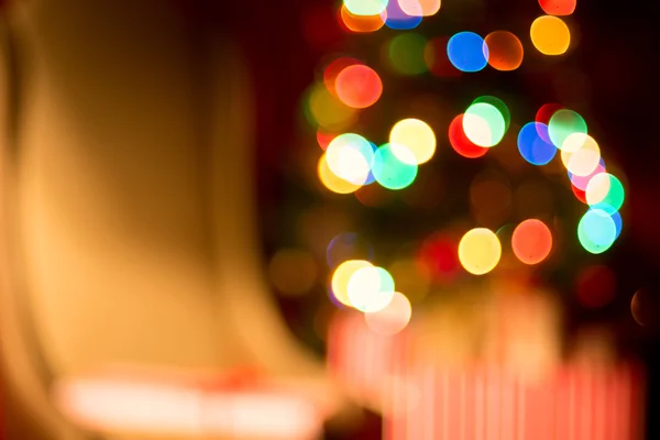 Abstracte Kerstmis achtergrond, lichte onscherpte maken bokeh, rode wh — Stockfoto