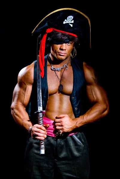 Homme musclé en costume de pirate — Photo