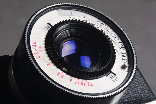 Lens old photo camera with a large depth of field — Zdjęcie stockowe