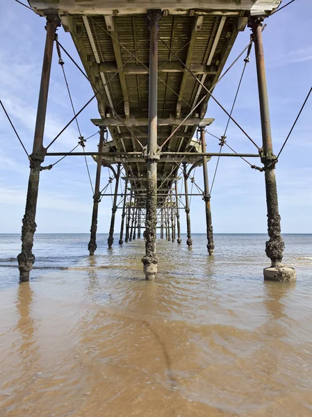 Saltburn pier with tide coming in — Stock Photo, Image