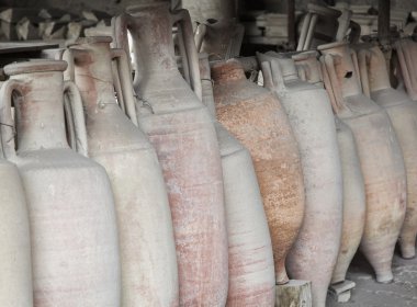 Pompeii amphora yığılmış
