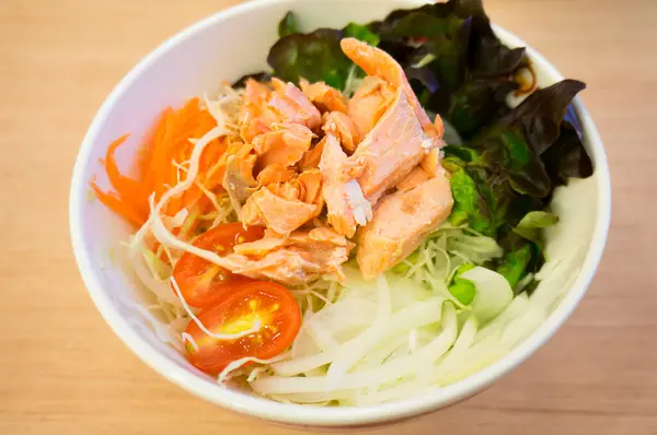 Gezond Voedsel Zalmsalade Gegrilde Zalm Groenten — Stockfoto