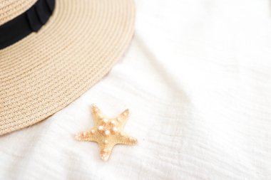 Yaz tatilinin arka planı Sahilde dinlenmeye hazır, kopya alanı için tasarım,