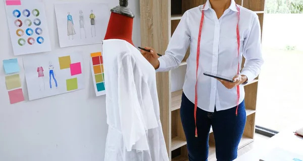 Middelbare Leeftijd Aziatische Vrouw Werk Vanuit Huis Glimlachen Mooie Volwassen — Stockfoto