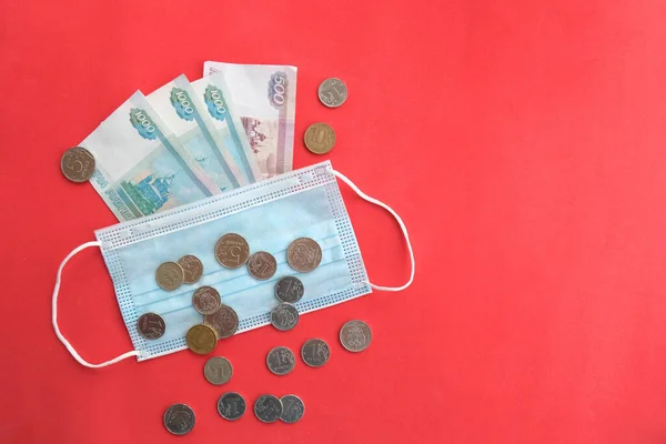 Een Rode Achtergrond Geld Russische Vijfduizendste Roebel Economie Concept Geld — Stockfoto