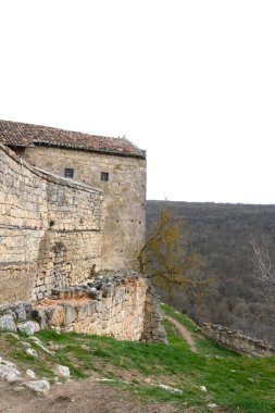 Chufut-Kale kayalıklarında antik bir mağara şehri, Kırım, Balaklava.