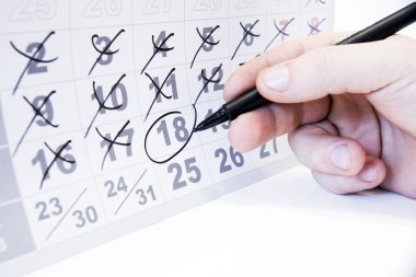 Bir takvimde işaretlenmiş daire