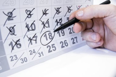 Bir takvimde işaretlenmiş daire