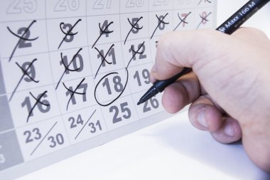 Bir takvimde işaretlenmiş daire