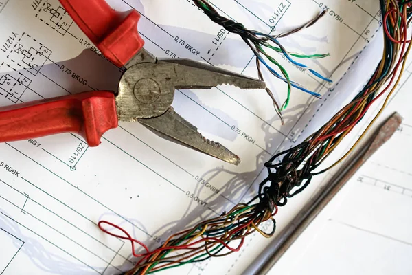 Various Electrical Tools Wires Paper Diagram Composition Home Electrics — Stock Photo, Image