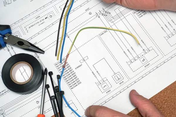 Práce Elektřinou Elektrickém Papírovém Okruhu — Stock fotografie