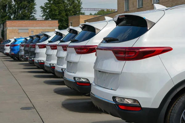 New Cars Stand Parking Lot Warehouse View Rear Cars — Φωτογραφία Αρχείου