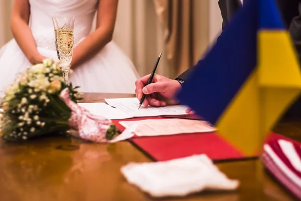 Wedding couple just married — Stock Photo, Image