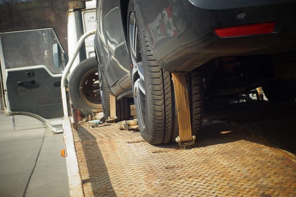 Yeni araba taşınan