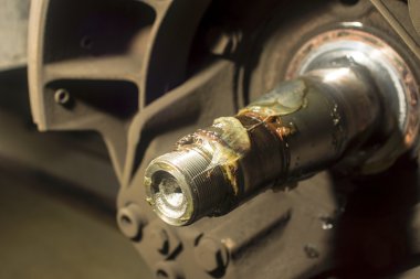 Tamir edilen arabanın görüntüsü