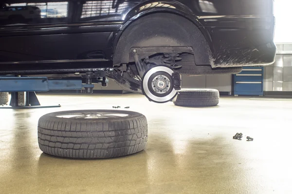 La imagen del coche en reparación — Foto de Stock