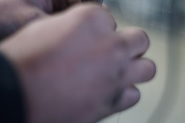 Makinist araba tamir Vana motoru geri yükler.