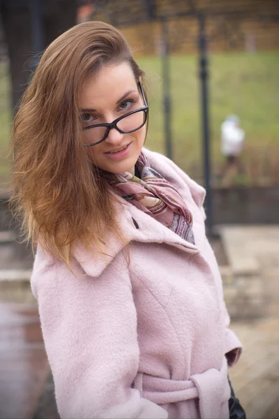 Girl in a pink coat portrait in Kiev — Stock Photo, Image