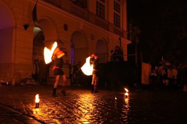 ateş desenleri kutlama