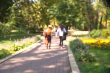 Basın toplantısında olay soyut bulanık insanlar,