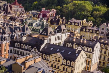 Kiev 'deki küçük renkli binalar yazın Ukrayna' da alındı