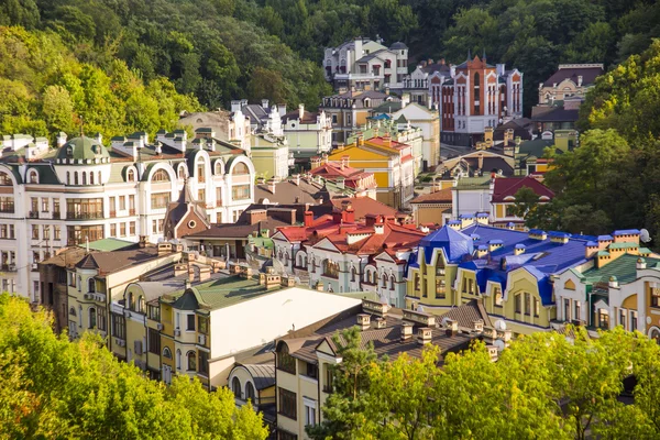 Kiev 'deki küçük renkli binalar yazın Ukrayna' da alındı