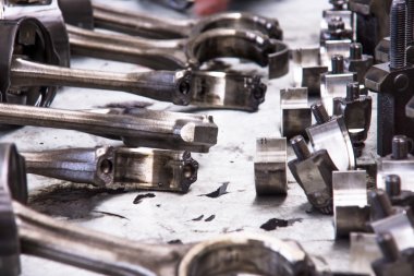 makine motor bileşenleri motor parçaları