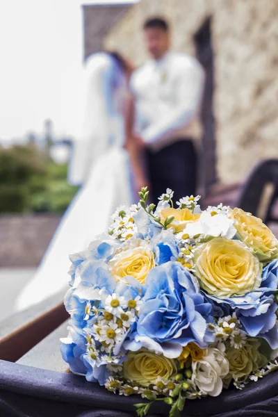 Beautiful white wedding bouquet — Stock Photo, Image