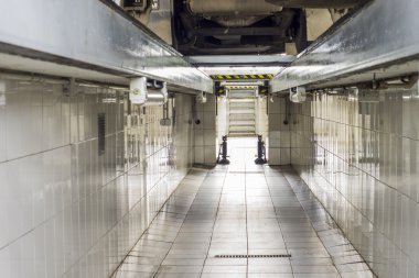 Atölye kamyon ve çukur