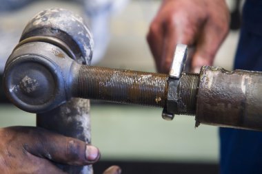 Mekanik anahtarı eski somun bükülmüş