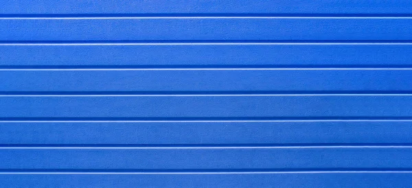 Faktura Plastik Jasny Niebieski Poziomymi Paskami Powierzchnia Ogrodzenia Kolor Niebieski — Zdjęcie stockowe
