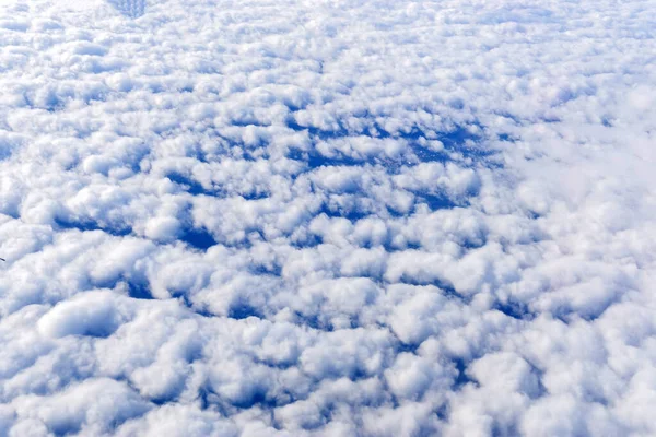 青い空を背景にした雲 青空のテクスチャの性質 — ストック写真