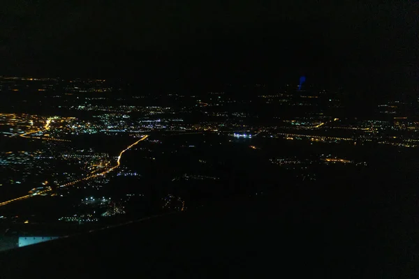 Άποψη Από Παράθυρο Επιβατικού Αεροπλάνου Κατά Διάρκεια Της Νύχτας Πτήσης — Φωτογραφία Αρχείου