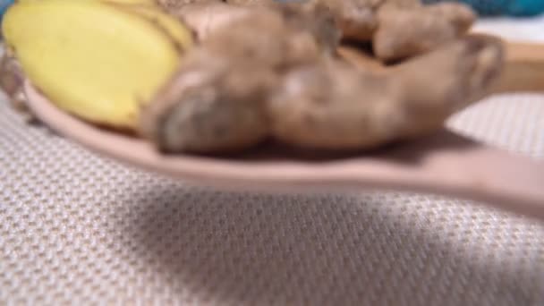 Root of ginger. selective focus. shallow depth of field. vitamin C. strengthening the immune system — Stock Video
