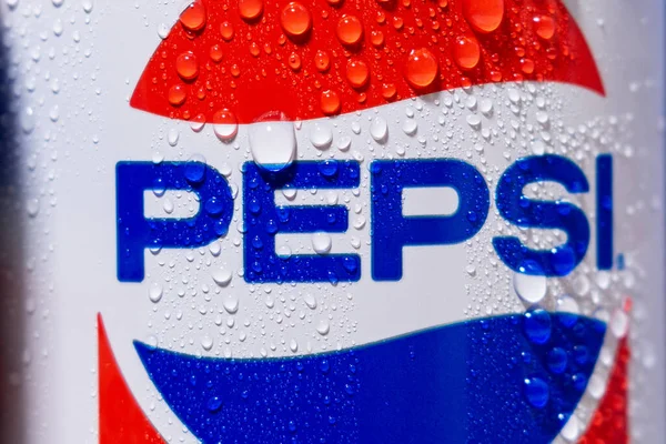 Tyumen Russia November 2020 Logo Pepsi Minuman Ringan Berkarbonasi Yang — Stok Foto