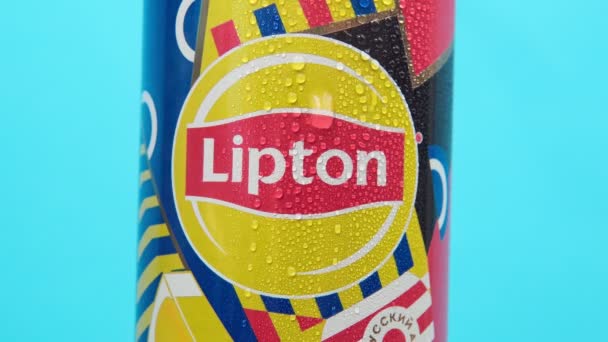 Tjumen Russland Dezember 2020 Lipton Logo Kohlensäurehaltiges Getränk Aluminiumdose Der — Stockvideo
