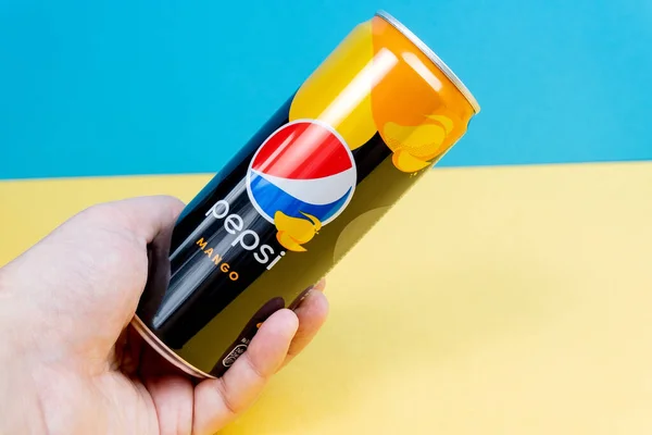Tyumen Rússia Dezembro 2020 Logotipo Manga Pepsi Fecha Fundo Azul — Fotografia de Stock