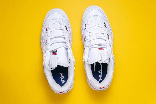 Tyumen Ρωσία Νοεμβρίου 2020 Fila Brand White Women Sneakers Ιταλική — Φωτογραφία Αρχείου