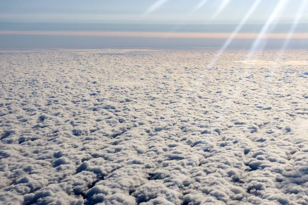 Vista Una Nuvola Con Cielo Blu Dalla Finestra Con Spazio — Foto Stock