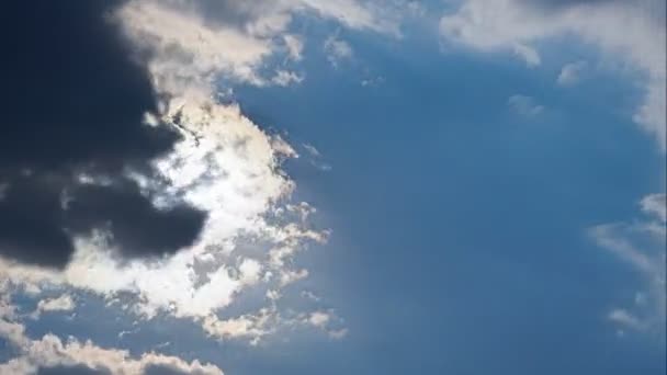 Natural cloudscape on blue sky. Floating clouds Time lapse — Stock Video