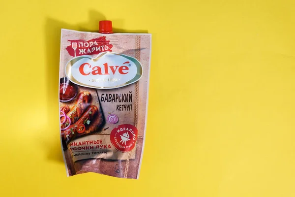 Tyumen Russia April 2021 Calve Bavarian Ketchup Russian Packaging Enfoque — Foto de Stock