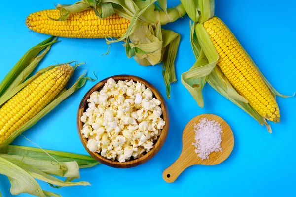 Harvest Corn Corn Cob Popcorn Bowl Blue Background Flat Lay — Stock Photo, Image