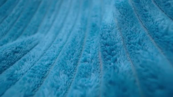 Détails tissu polyester bleu. Super gros plan. fond textile. — Video