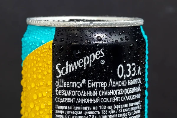 2021年5月25日 俄罗斯蒂门 施韦普斯装铝罐 Schweppes是一种软饮料 — 图库照片