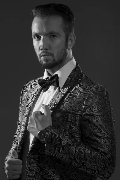 Sexy young man in suit — Stock Photo, Image