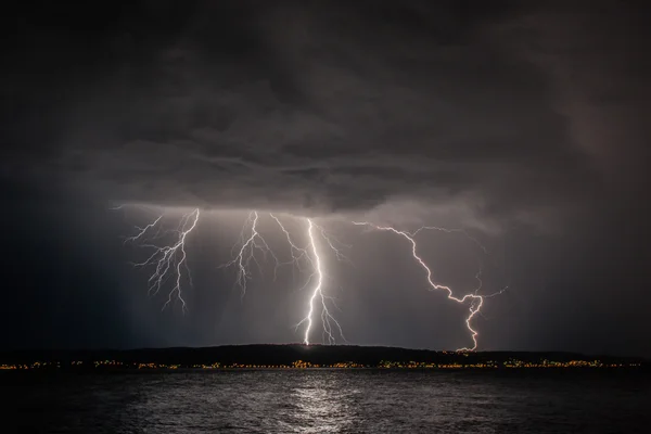 Sturm an der Küste der Adria, Kroatien. — Stockfoto