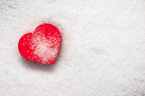 Red Heart Covered Snow Concept Picture Love Romance Divorce Valentine — Stock Photo, Image